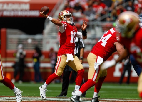El mariscal de campo titular de los San Francisco 49ers, Trey Lance, se va por lesión